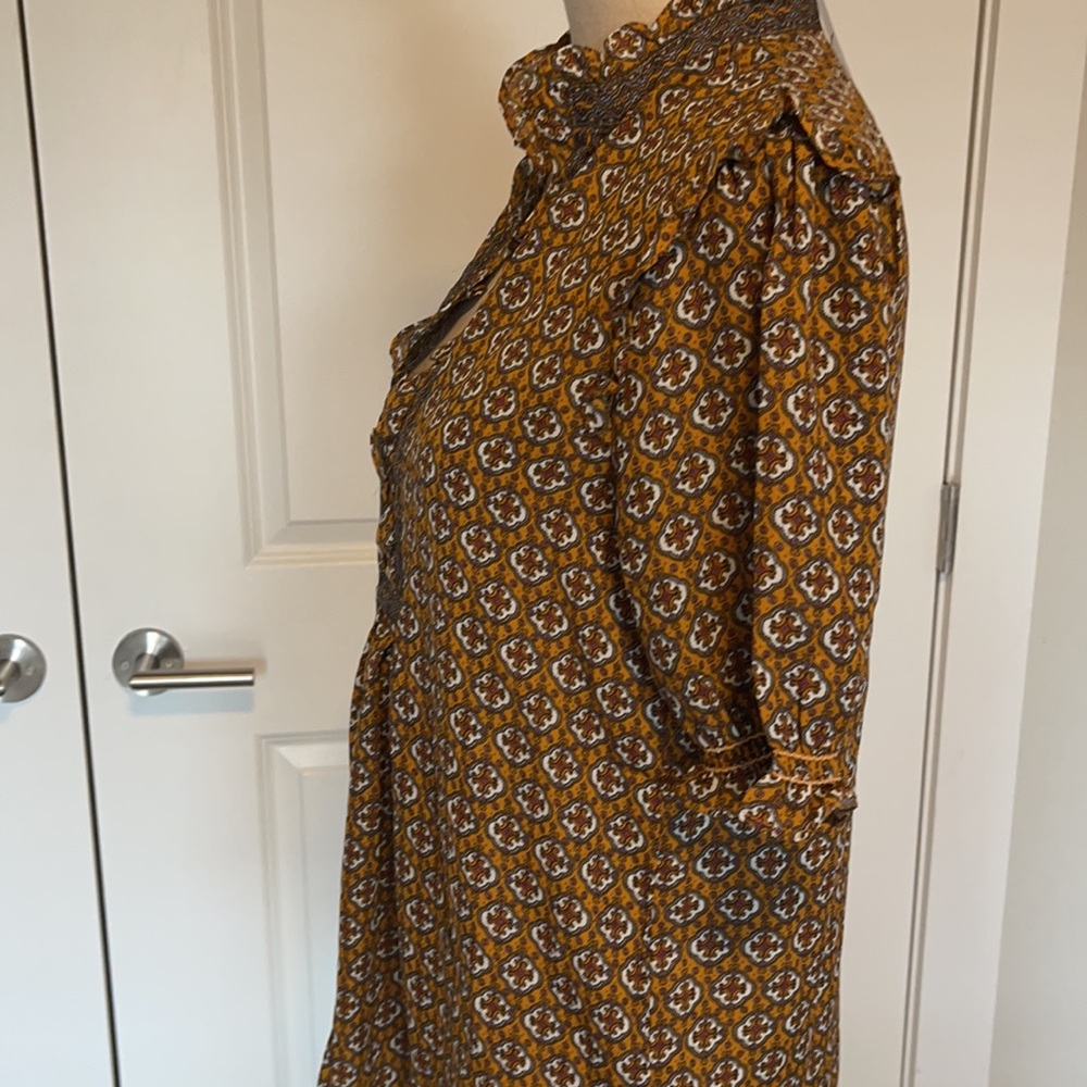 NWT Ruffle Collar Patterned Blouse - Picture 8 of 10